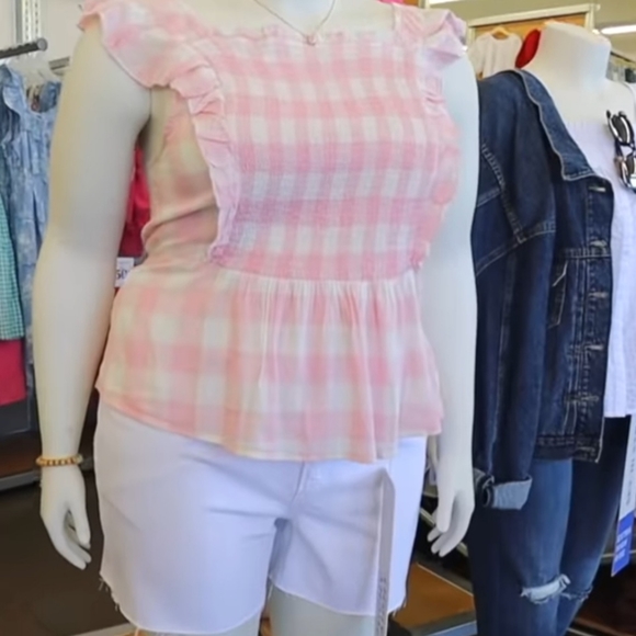 Old Navy Sleeveless Ruffle Trim Smock Gingham Blouse NWT Pink Pastel Plus Sz 2X - Picture 2 of 11